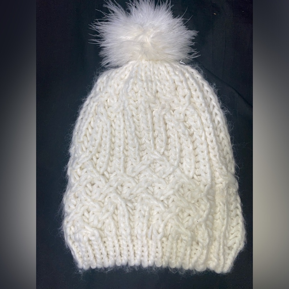 Merona White Pom-Pom Beanie